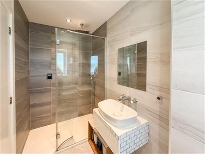 EN-SUITE TWO